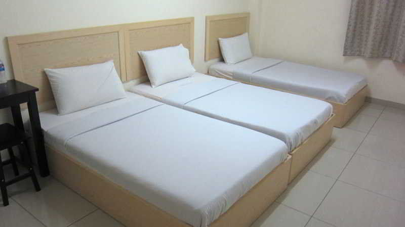 באטרוורת' Oyo 301 River Inn Hotel מראה חיצוני תמונה