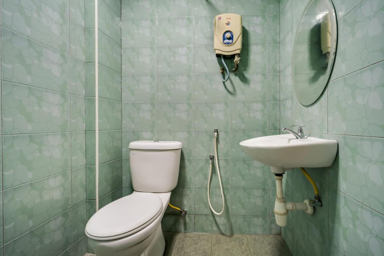 באטרוורת' Oyo 301 River Inn Hotel מראה חיצוני תמונה