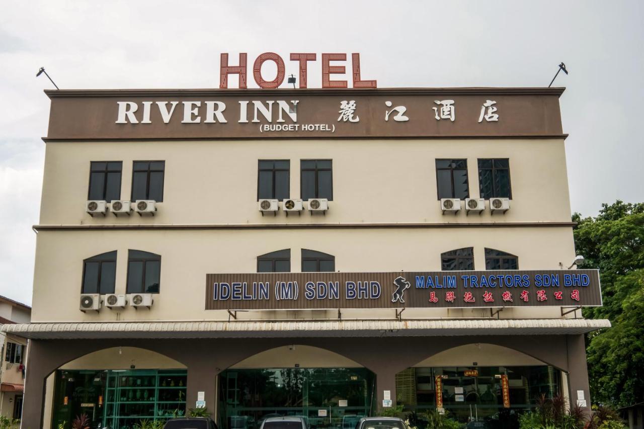 באטרוורת' Oyo 301 River Inn Hotel מראה חיצוני תמונה
