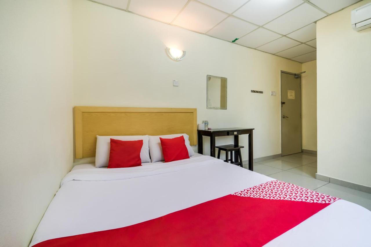 באטרוורת' Oyo 301 River Inn Hotel מראה חיצוני תמונה