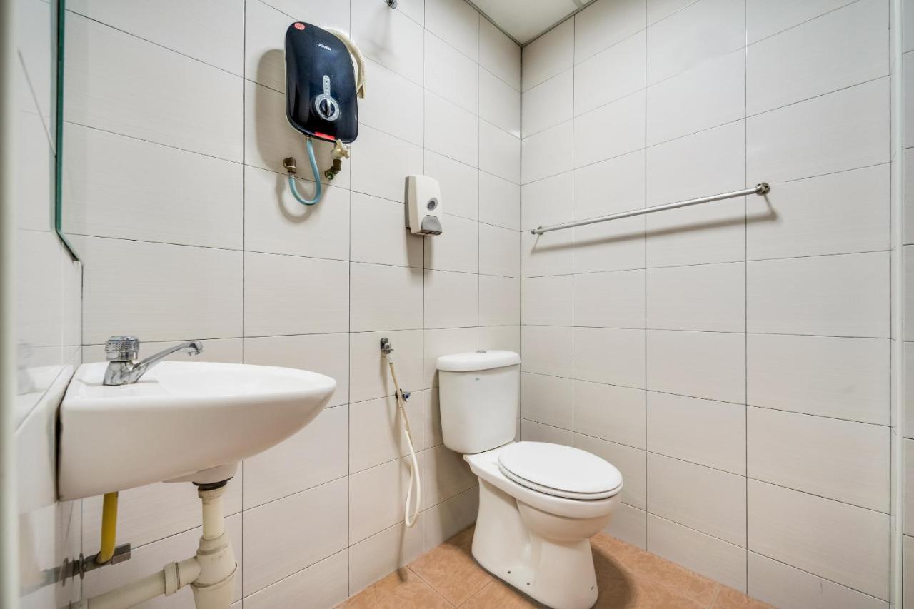 באטרוורת' Oyo 301 River Inn Hotel מראה חיצוני תמונה