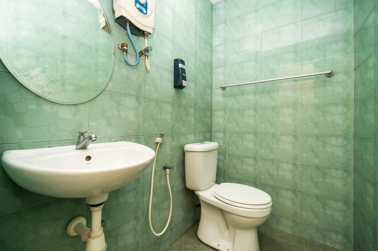 באטרוורת' Oyo 301 River Inn Hotel מראה חיצוני תמונה