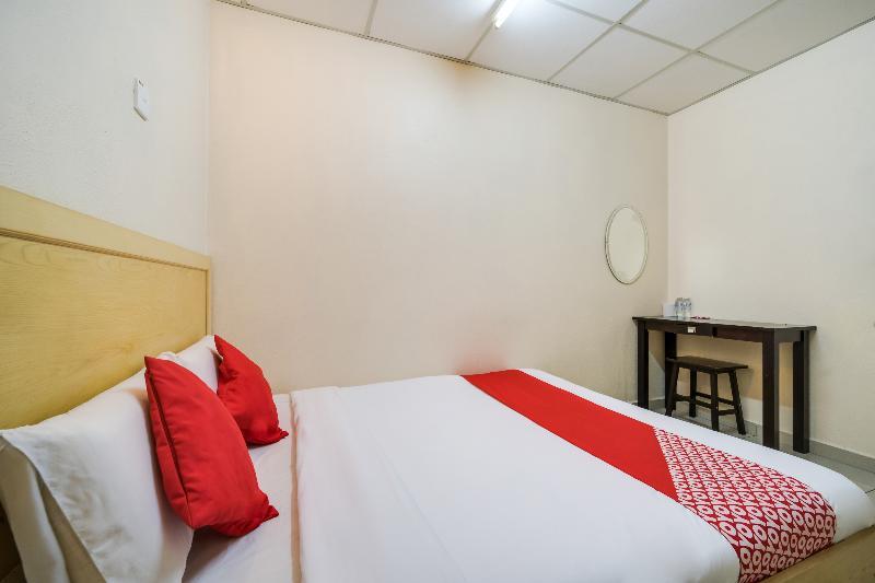 באטרוורת' Oyo 301 River Inn Hotel מראה חיצוני תמונה